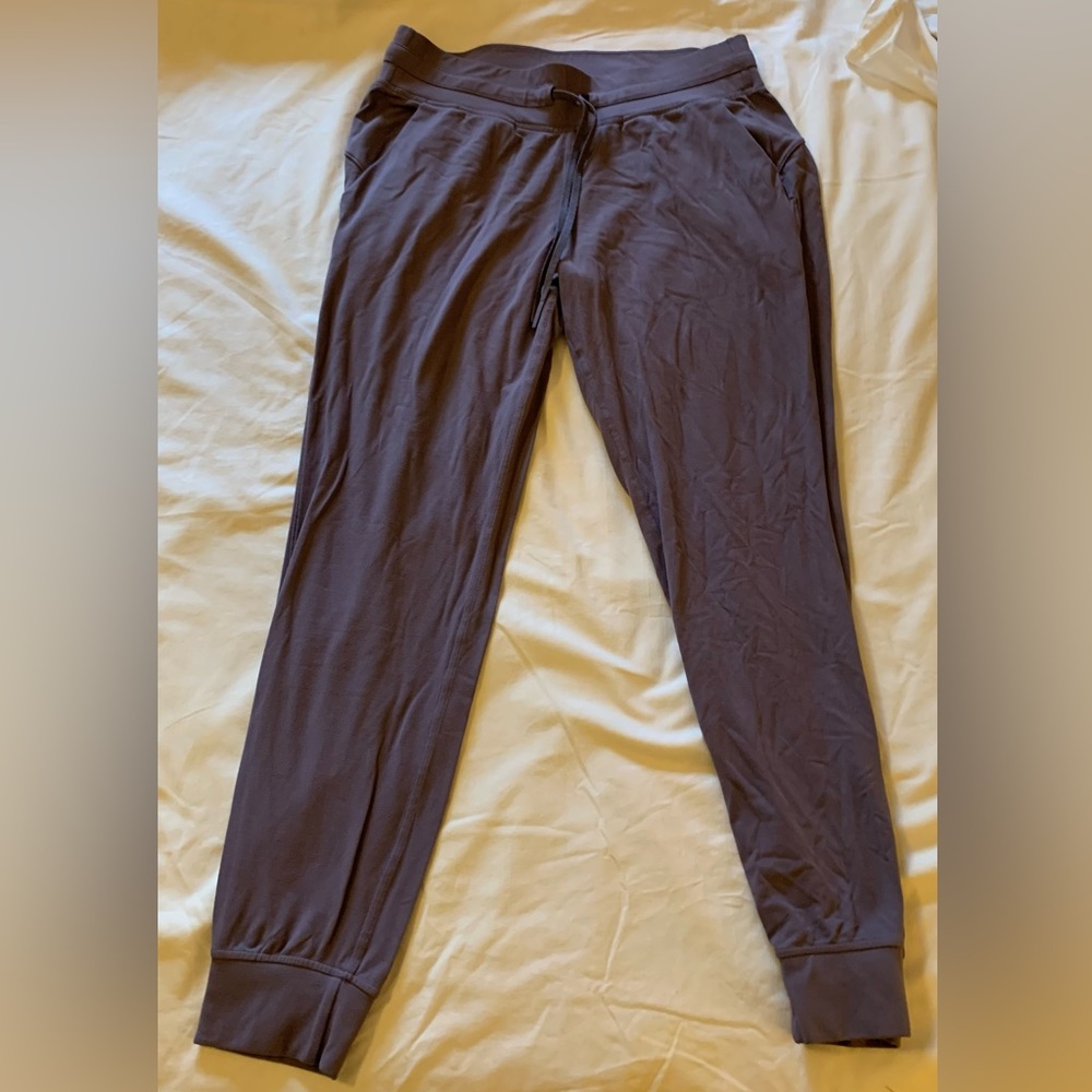 Lulu joggers